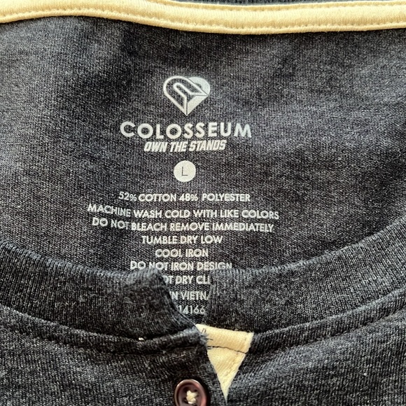 Army women’s long sleeve tshirt
Size large - Picture 4 of 4